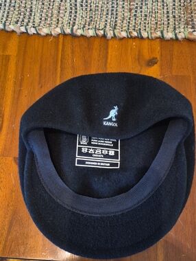 Kangol Men’s Black Wool Cap with Logo